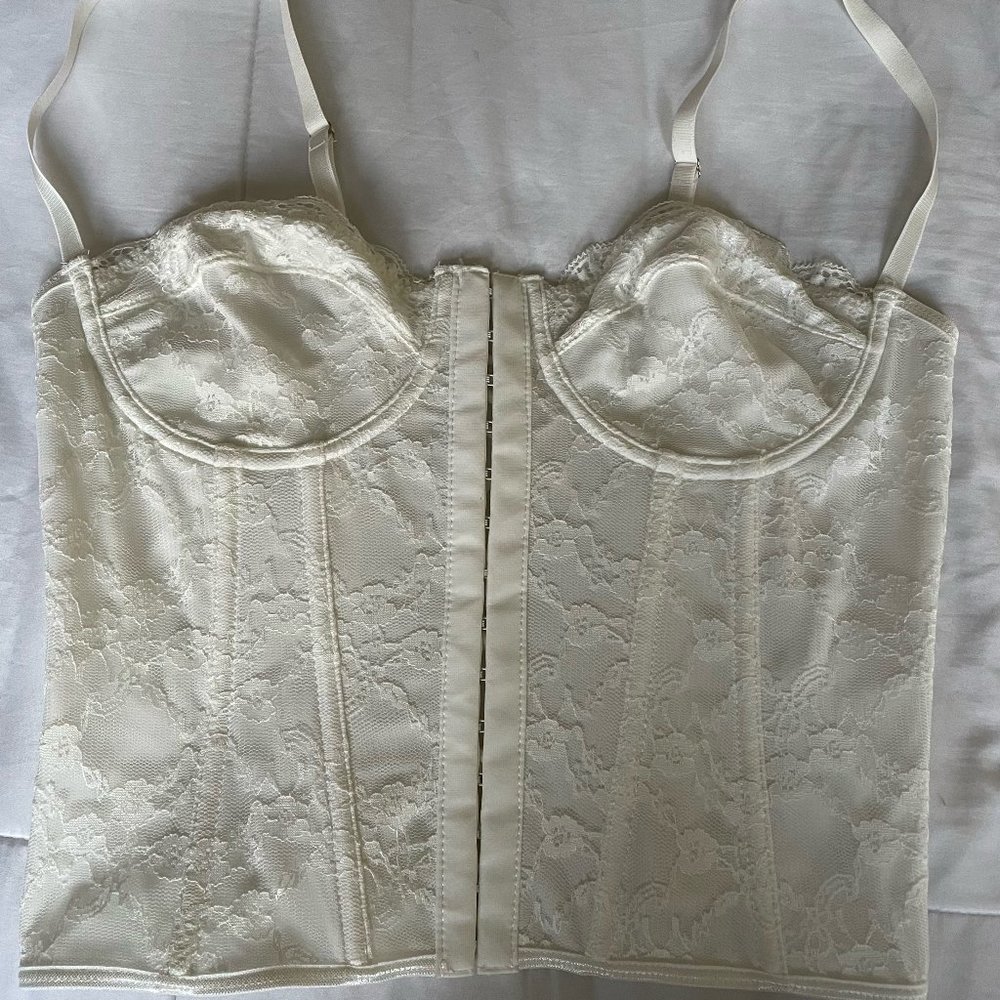 Amazon corset, color white, size medium